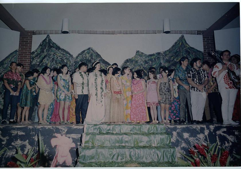 Students in the Lu'au in 1960.
